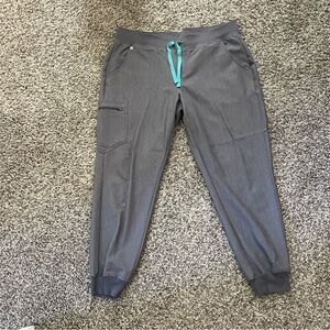 Figs Women’s Gray Jogger Scrub Pants